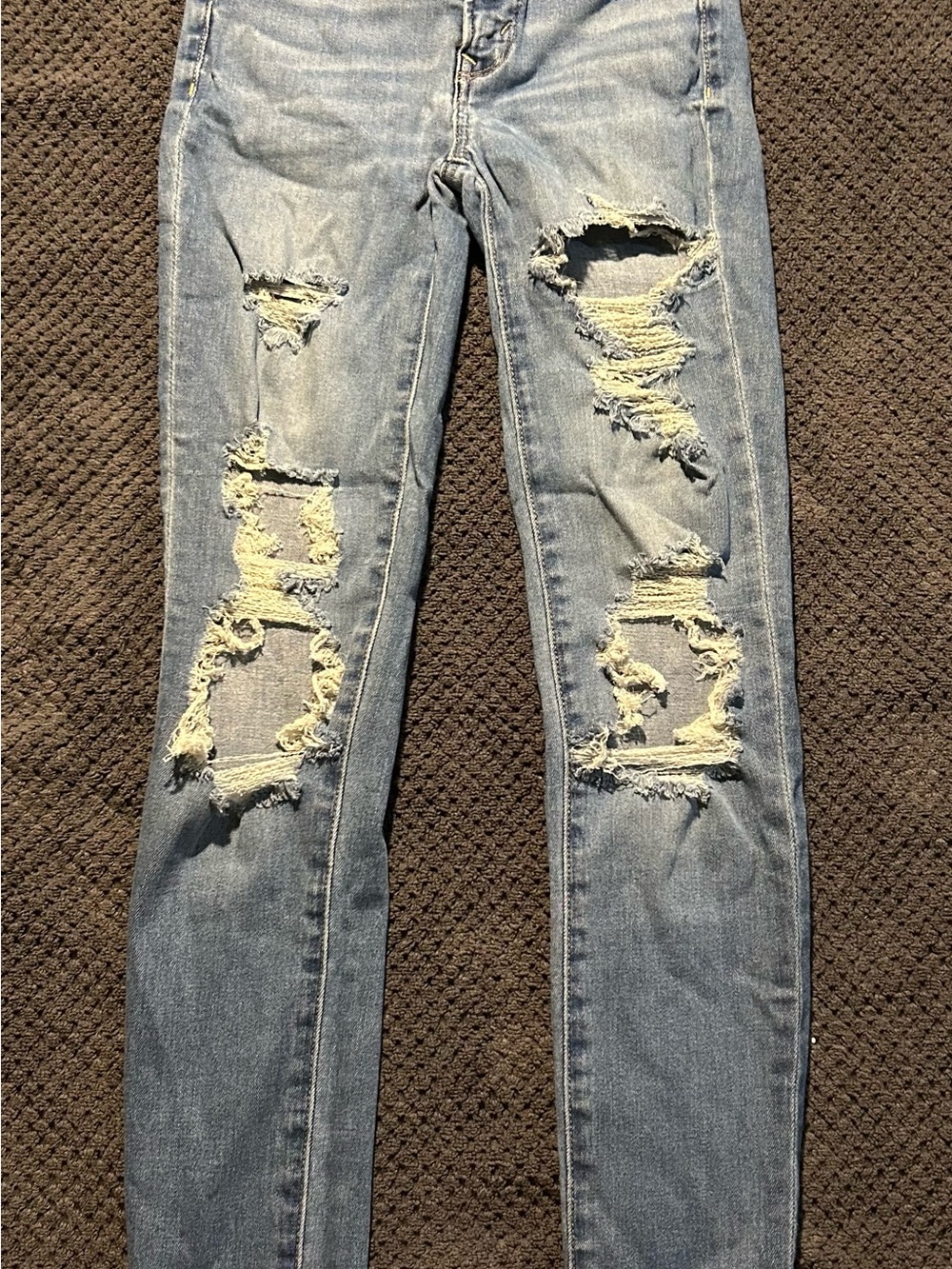 American Eagle Light Blue Distressed Women’s Skinny Jeans
